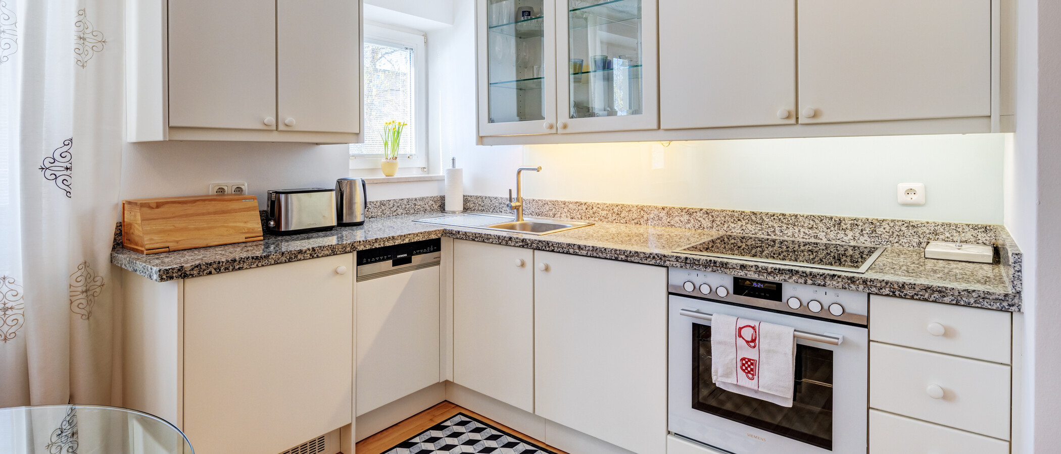 квартира München Bogenhausen 01 кухня 6213