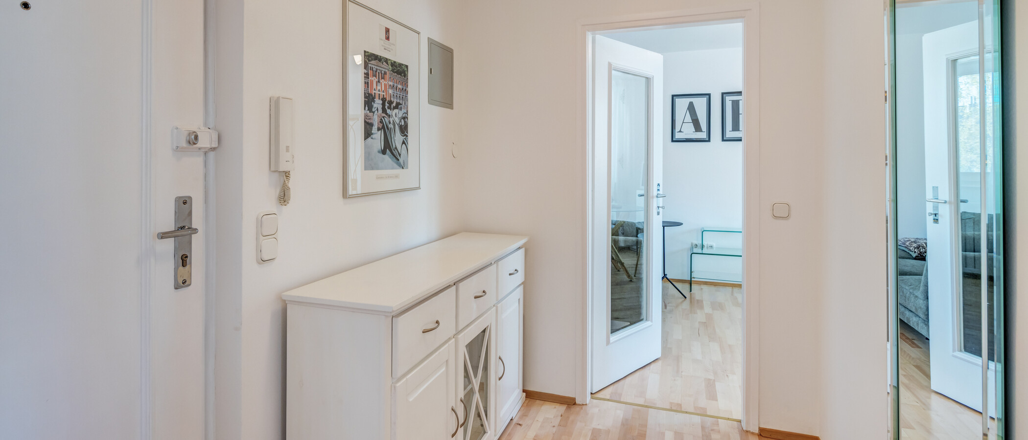 квартира München Bogenhausen 01 коридор 6213