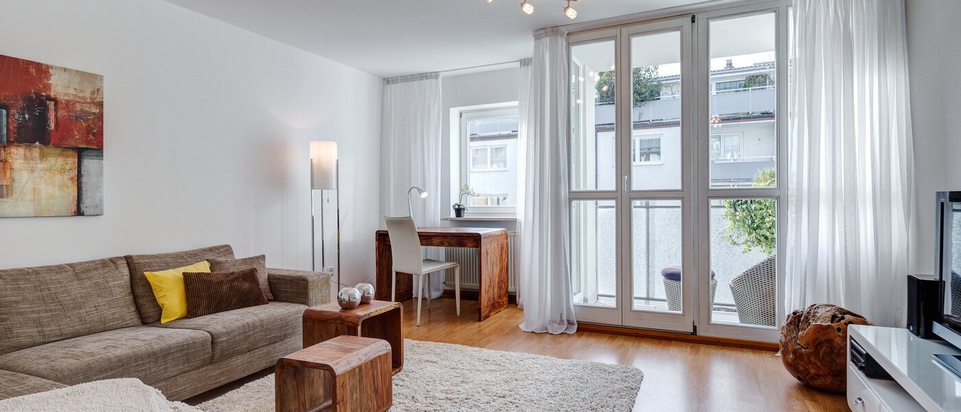 квартира München Schwabing (rechts der Leopoldstraße) 03 гостиная 6219