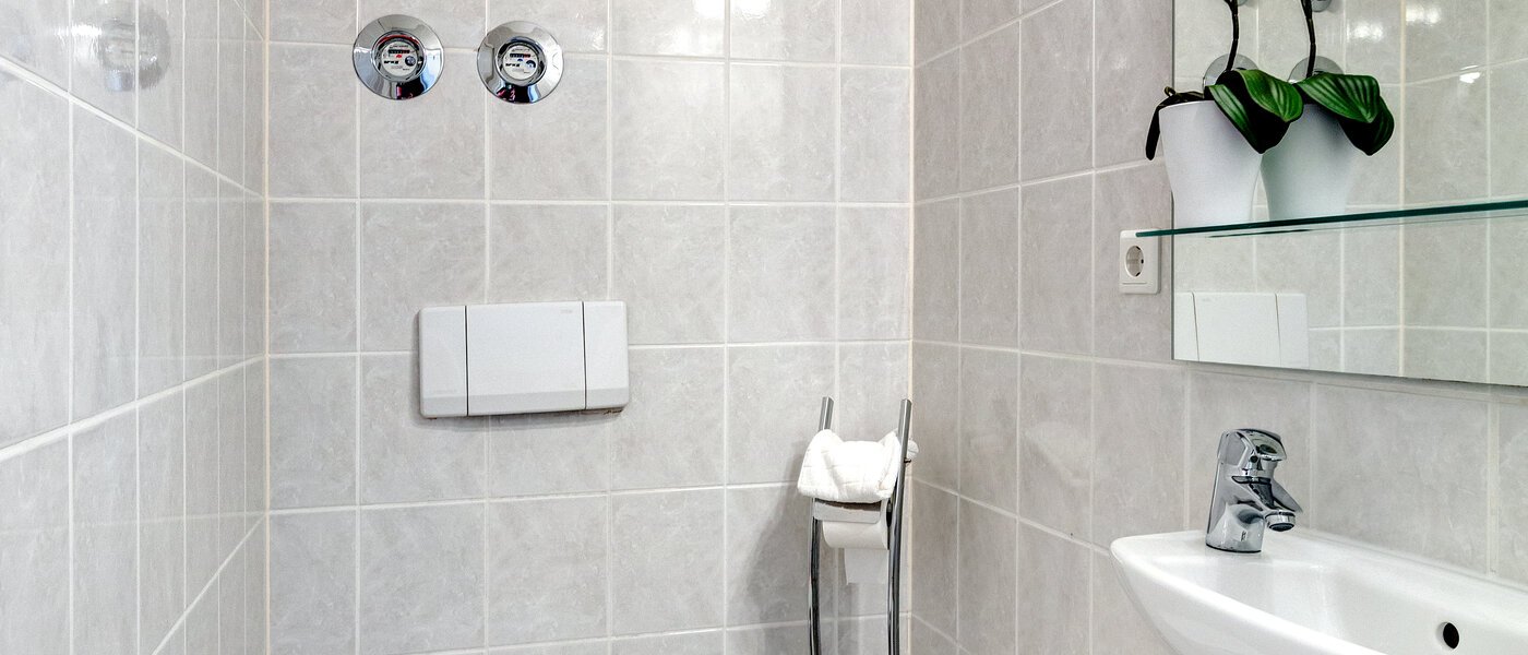 квартира München Schwabing (rechts der Leopoldstraße) 01 отдельный туалет 6219