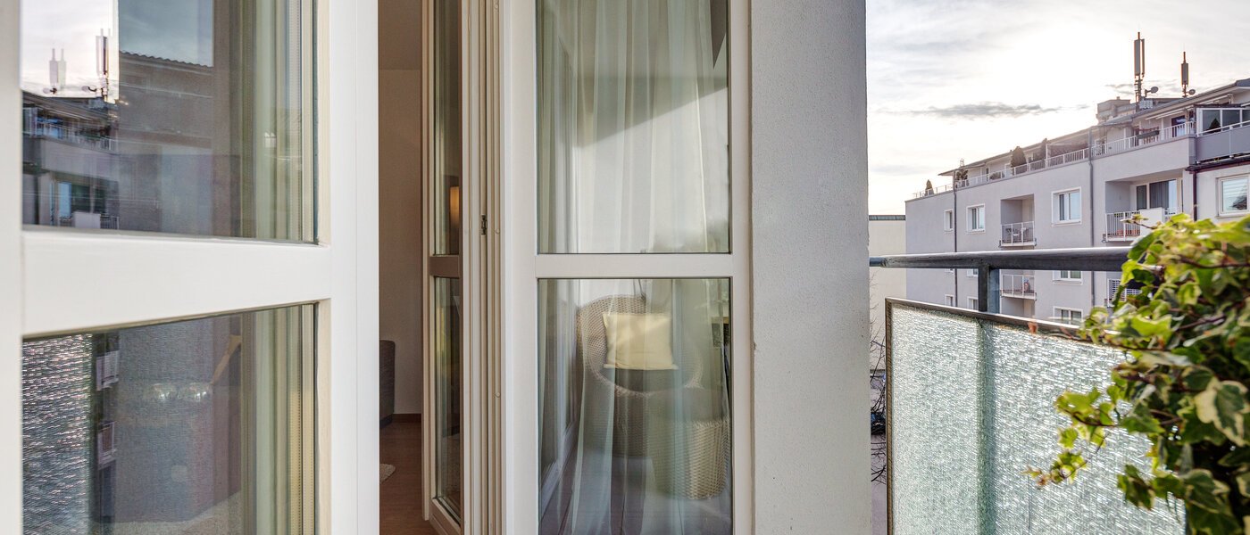 квартира München Schwabing (rechts der Leopoldstraße) 03 балкон 6219