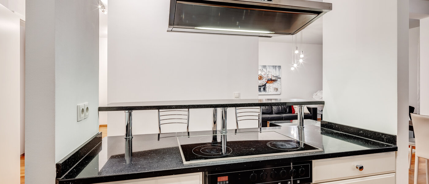 квартира München Schwabing-Nord (zw. Leopoldstraße & Englischen Garten) 02 кухня 6300