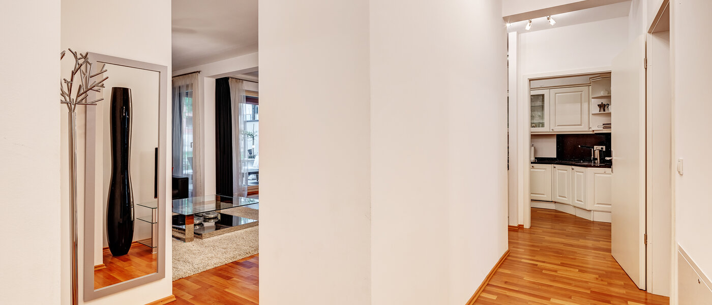 квартира München Schwabing-Nord (zw. Leopoldstraße & Englischen Garten) 02 коридор 6300