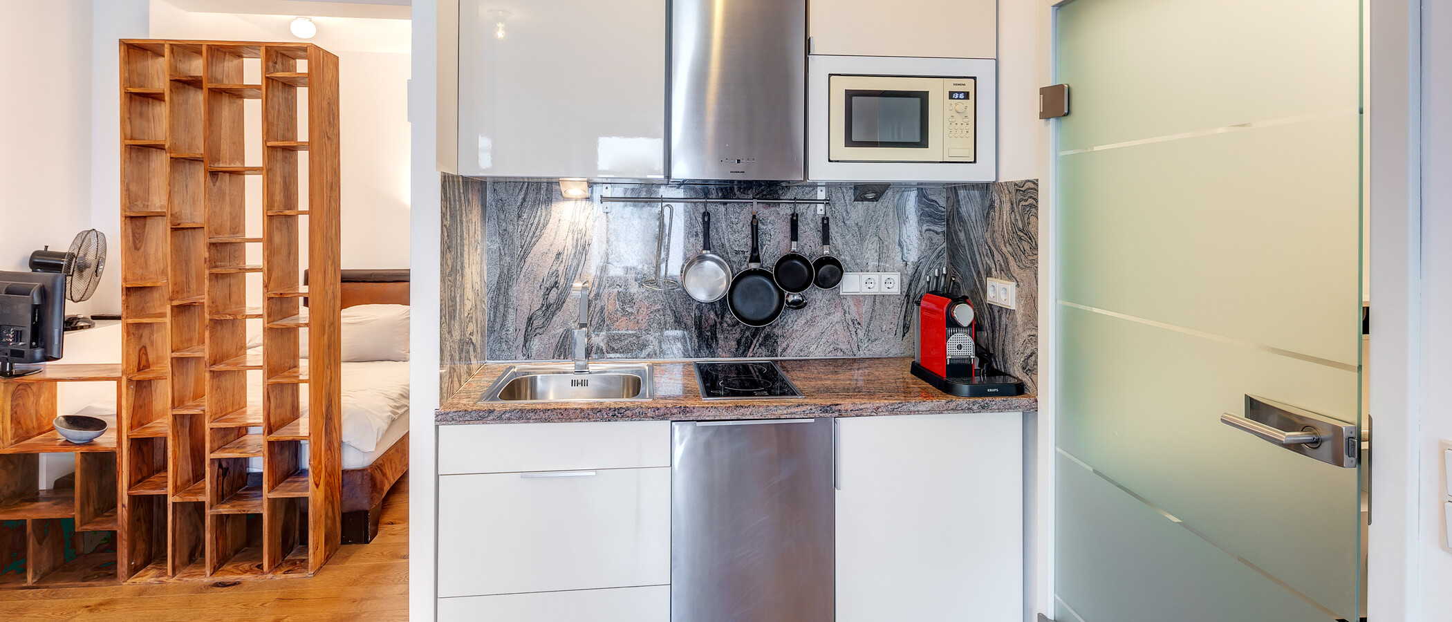 квартира München Glockenbachviertel 01 кухня 6366