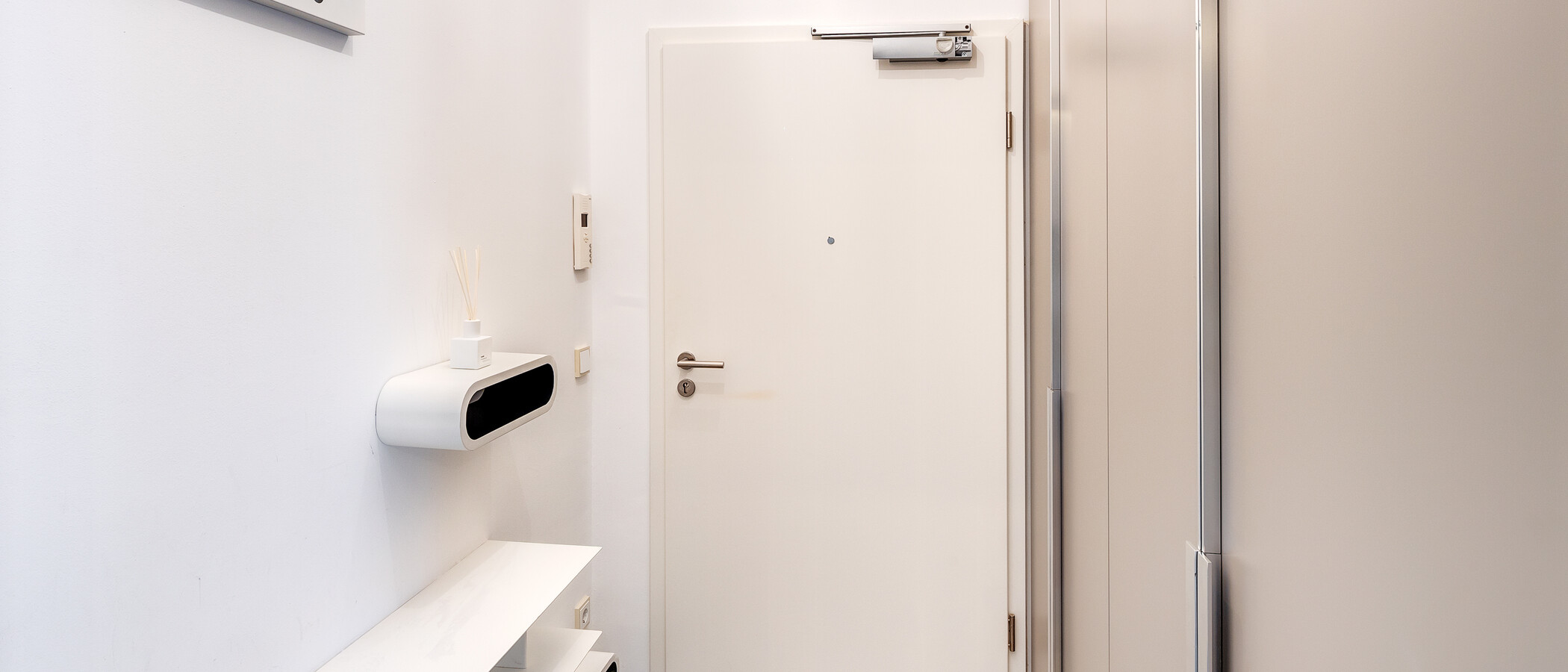 квартира München Glockenbachviertel 01 коридор 6366