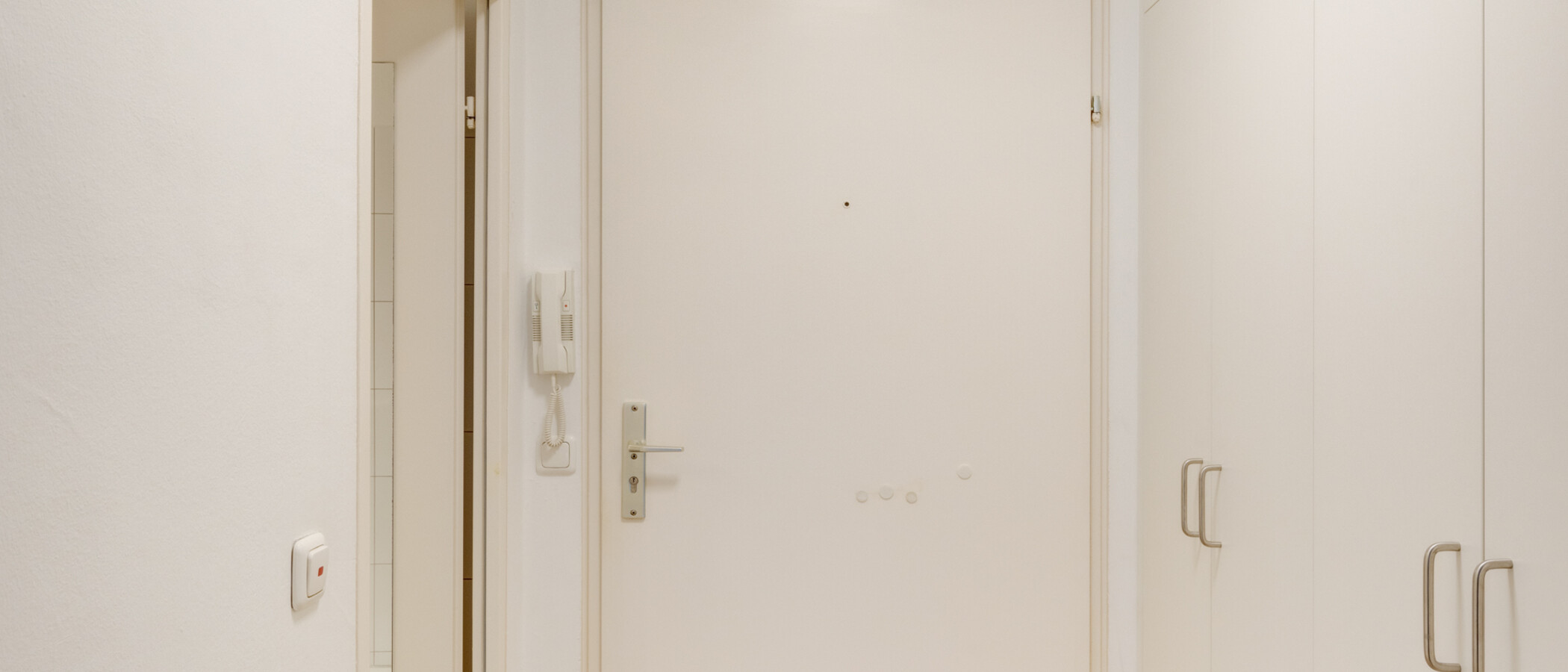 квартира München Schwabing-West 01 коридор 6455
