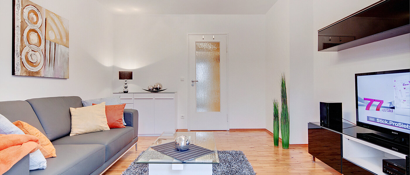 квартира München Schwabing (links der Leopoldstraße) 01 гостиная 6480