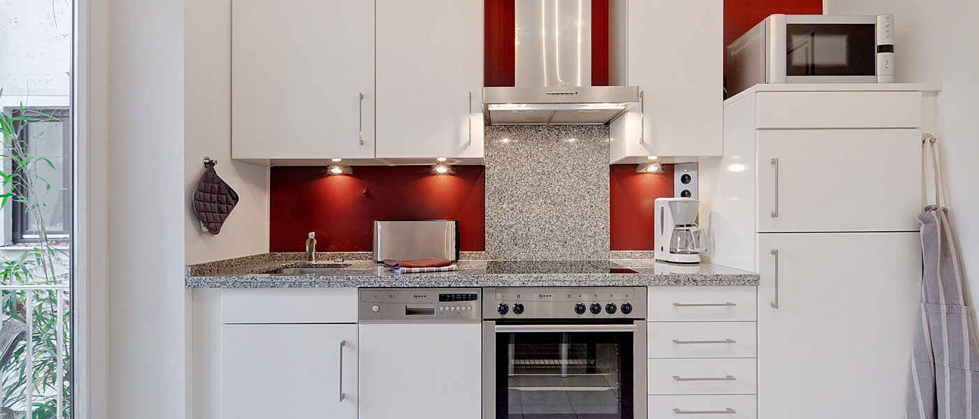 квартира München Schwabing (links der Leopoldstraße) 01 кухня 6480