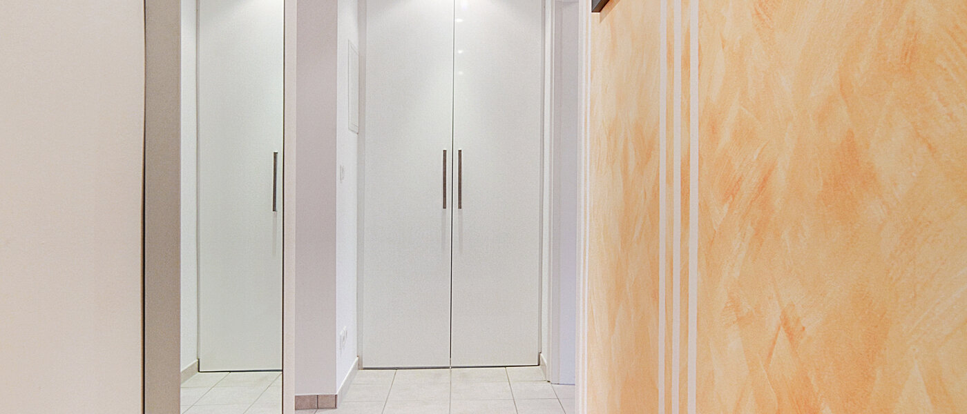 квартира München Schwabing (links der Leopoldstraße) 01 коридор 6480