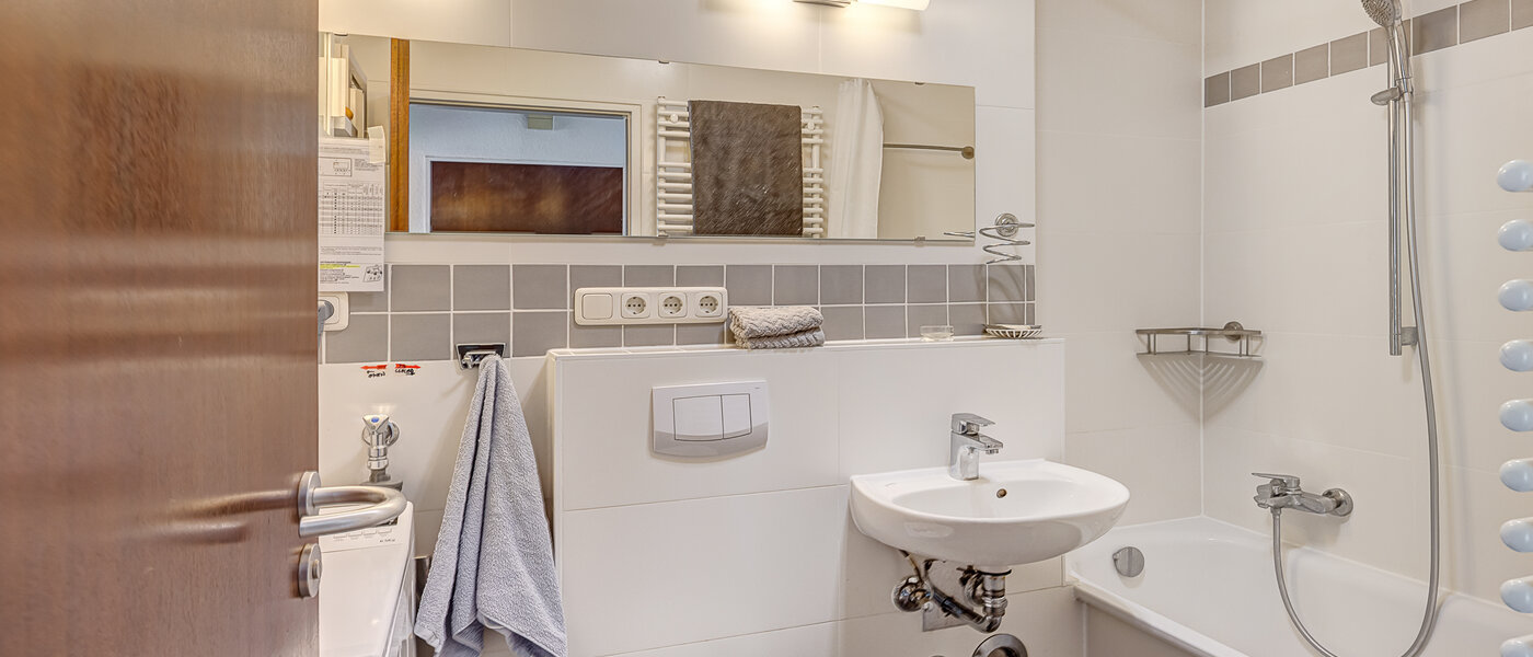 квартира München Maxvorstadt - Universitätsviertel 01 ванная комната 6485