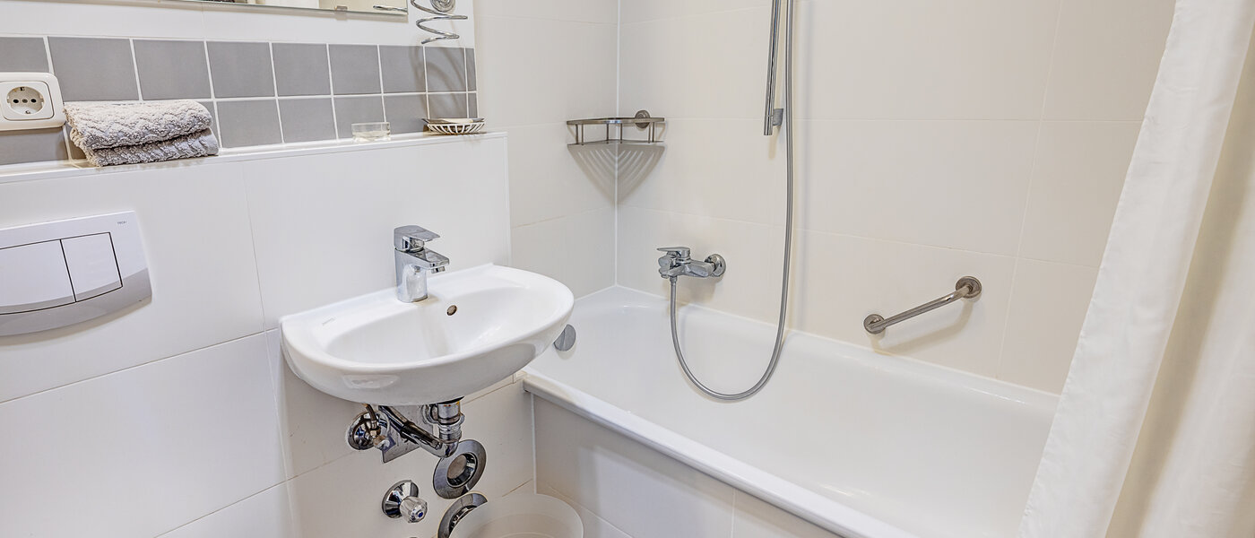 квартира München Maxvorstadt - Universitätsviertel 02 ванная комната 6485