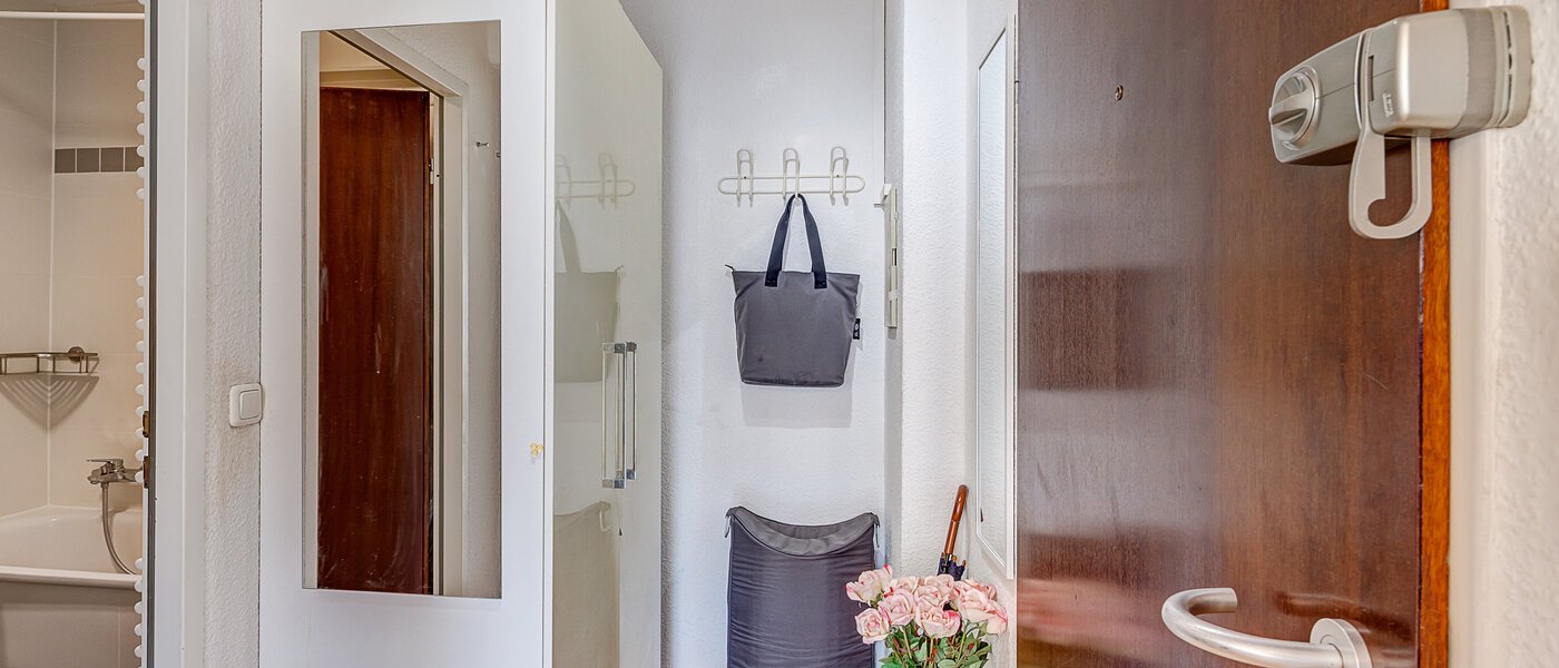 квартира München Maxvorstadt - Universitätsviertel 02 коридор 6485