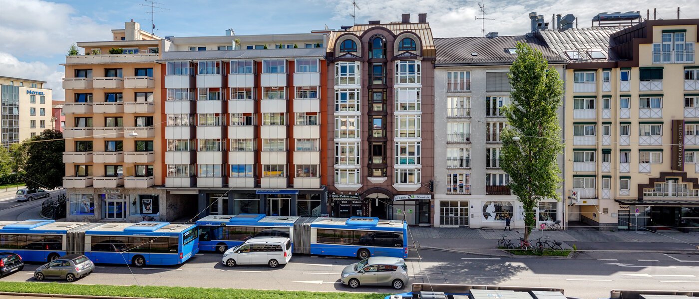 квартира München Schwabing (links der Leopoldstraße) 02 вид из окна 6491