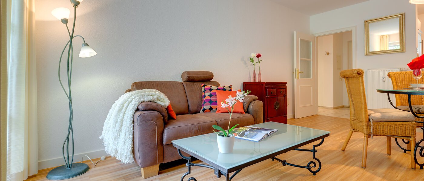 квартира с садом München Neuhausen 03 гостиная 6555