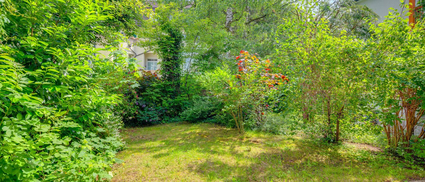 квартира с садом München Neuhausen 03 сад 6555