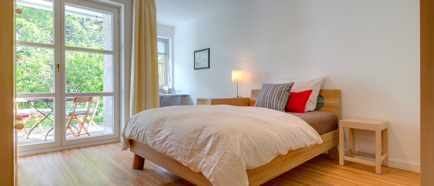 квартира с садом München Neuhausen 01 спальная 6555