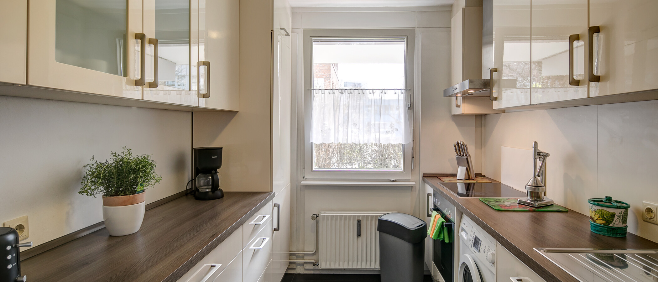 квартира München Arabellapark 01 кухня 6561