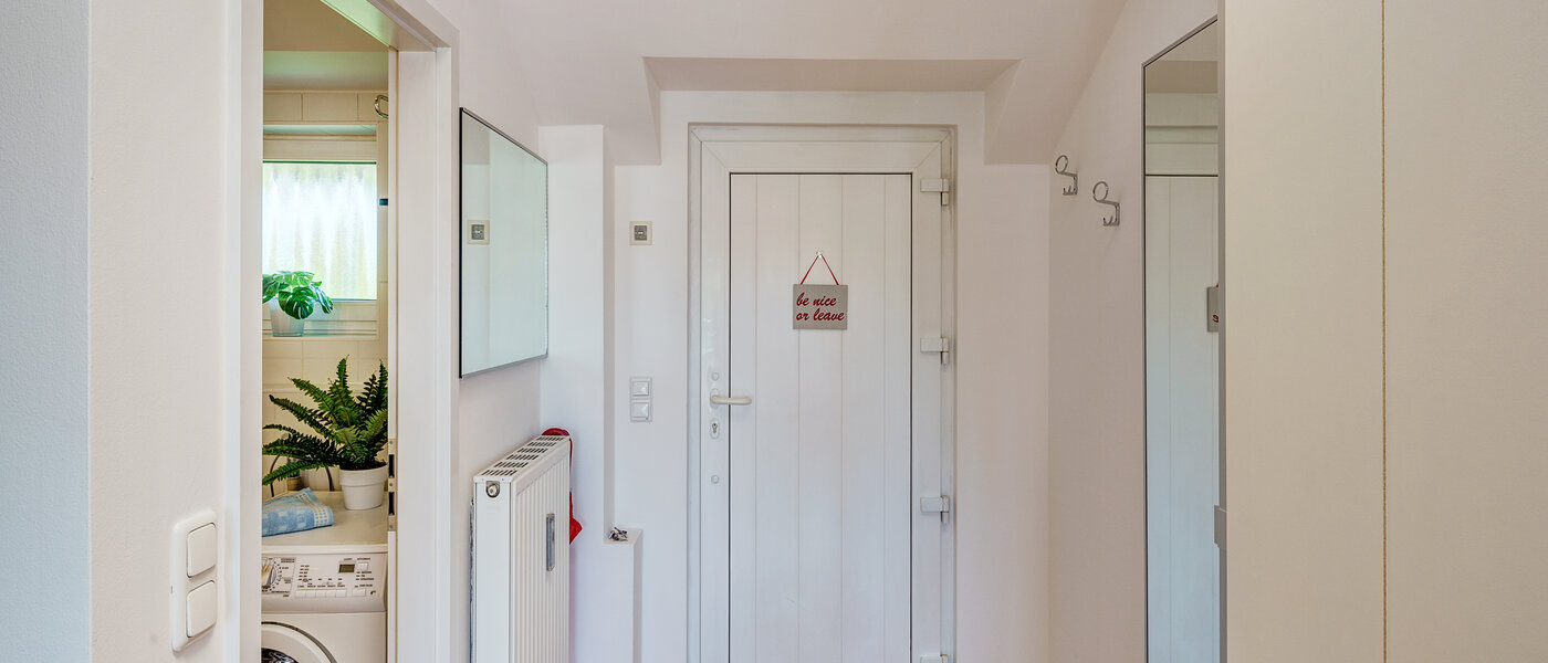 мансардная квартира München Giesing 01 коридор 6583