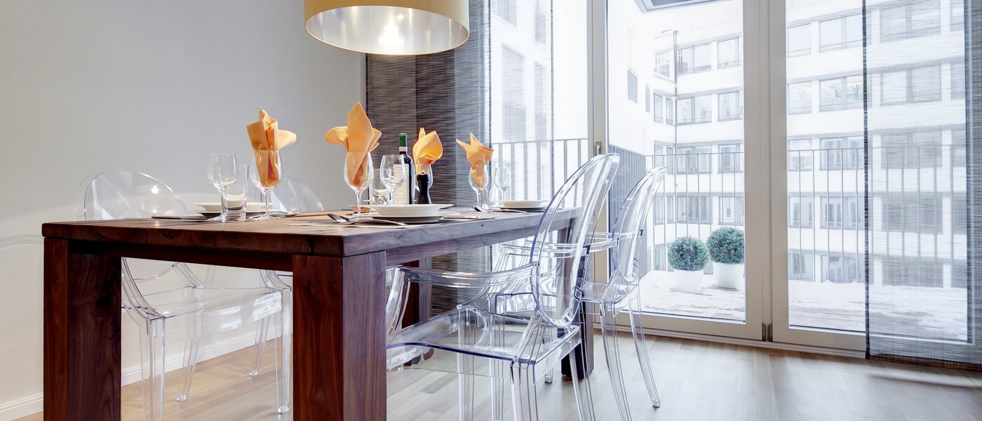 квартира München Maxvorstadt 02 столовая 6639