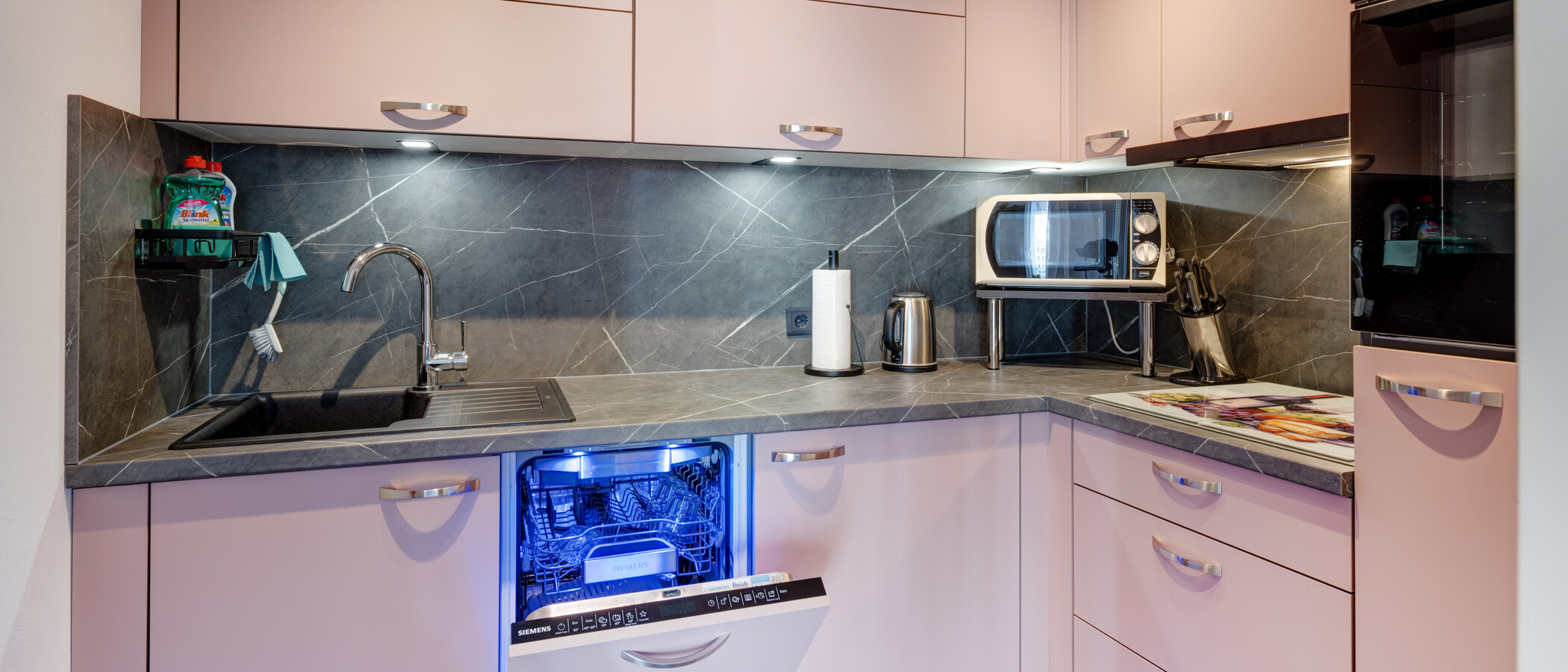 квартира с садом München Neuhausen 01 кухня 6696