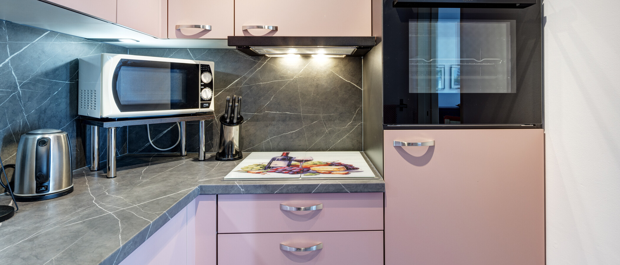 квартира с садом München Neuhausen 02 кухня 6696
