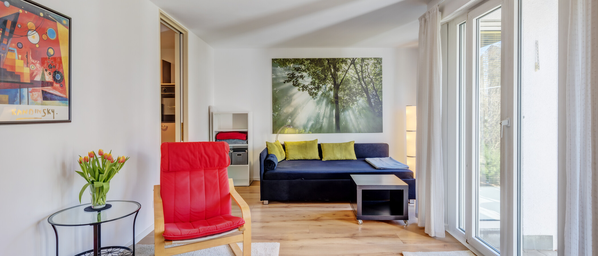 квартира с садом München Neuhausen 01 жилое пространство 6696