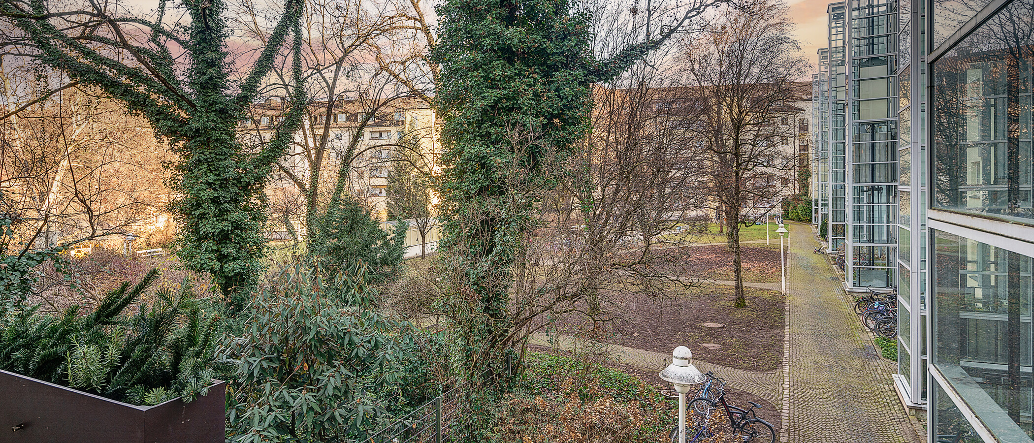квартира München Schwabing-West (rund um den Bonner Platz) 01 вид из окна 6724