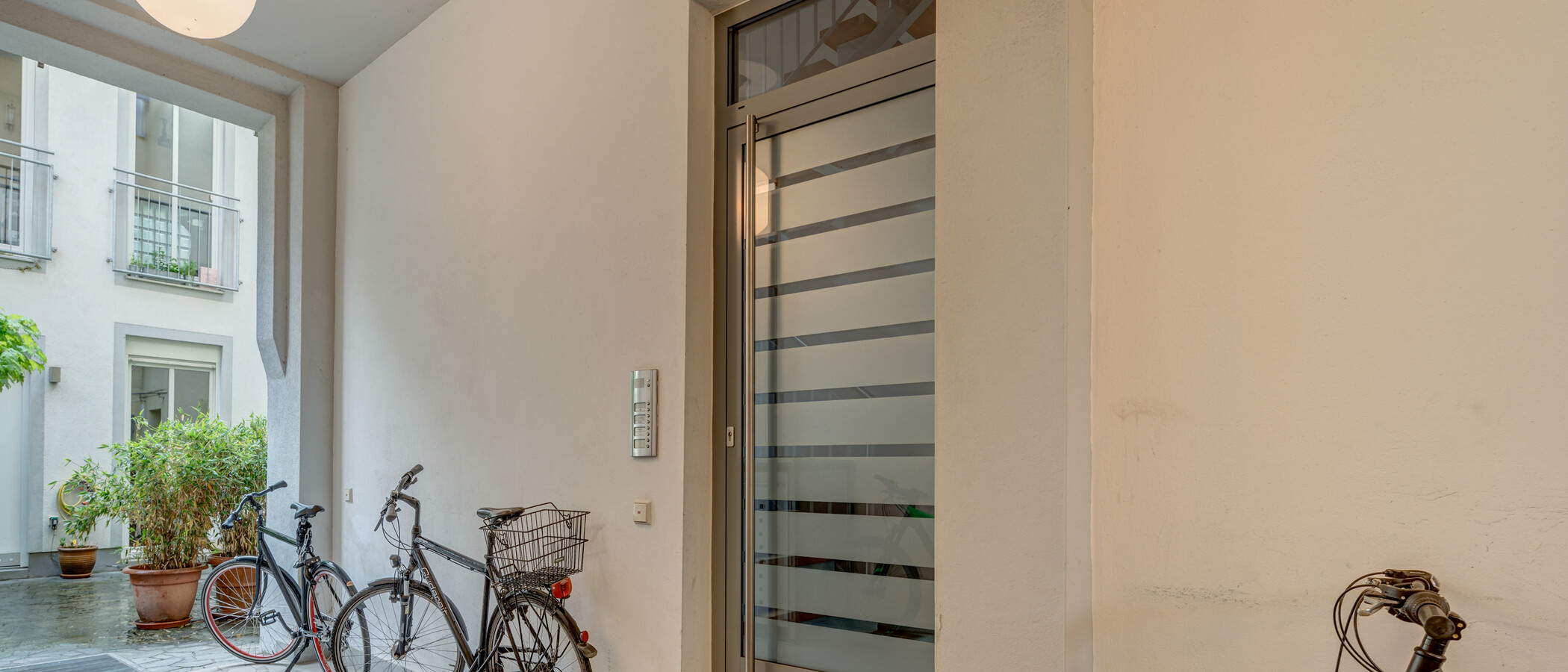 квартира München Lehel 02 внутренний двор  6859
