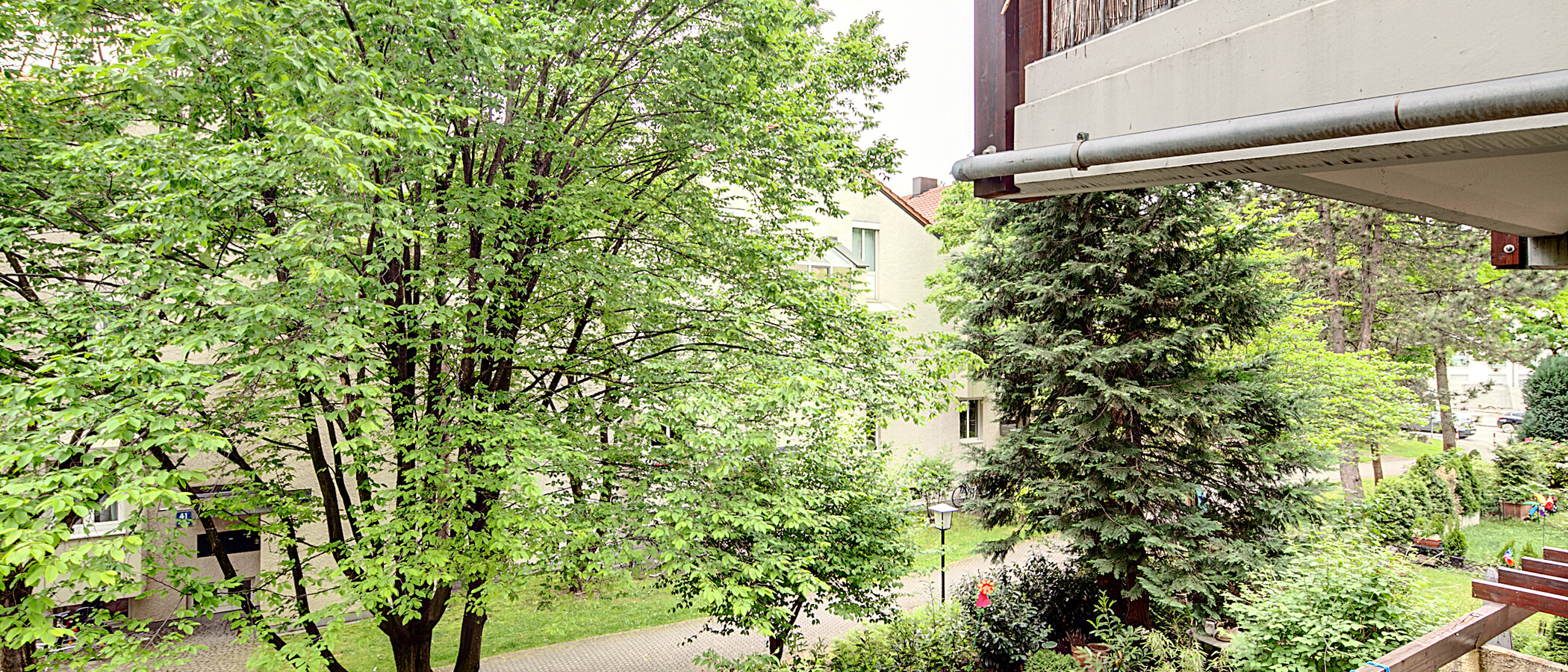 квартира München Bogenhausen 01 вид из окна 6872