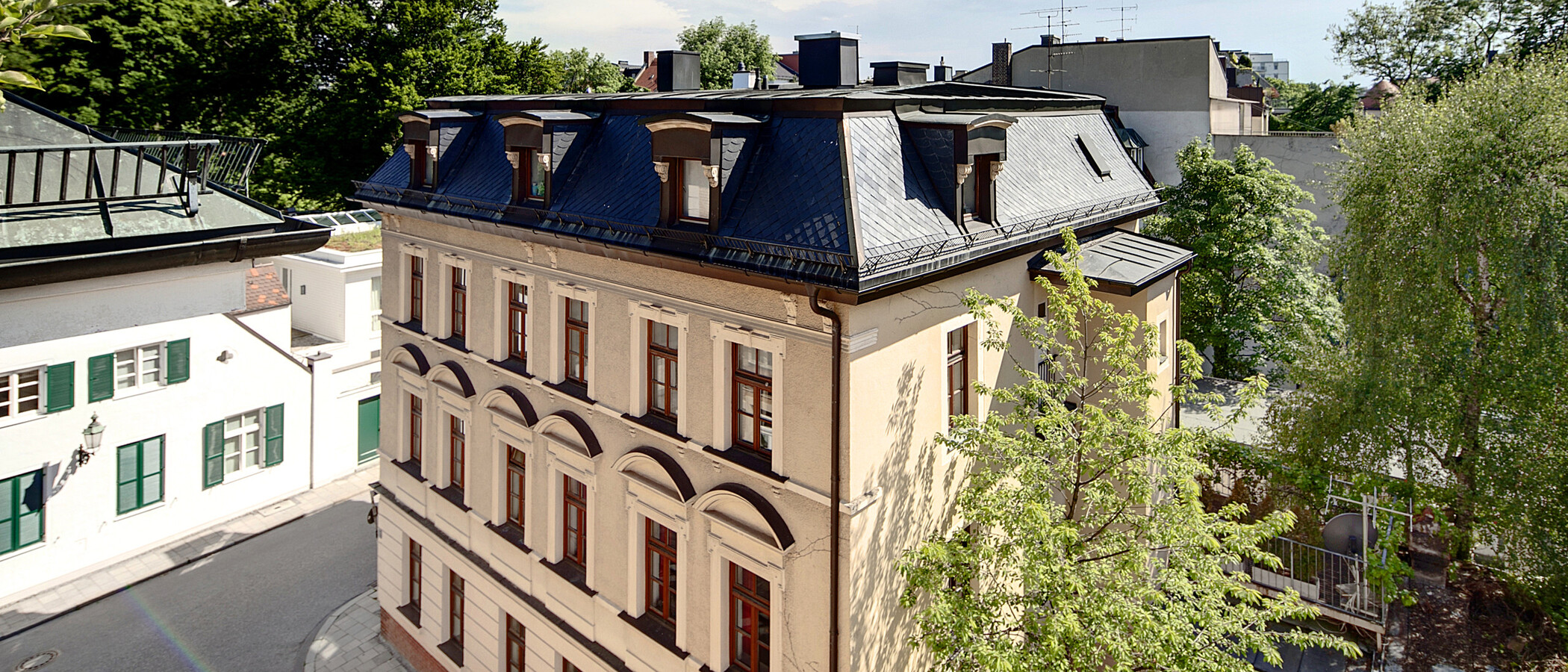 двухэтажная квартира München Schwabing (rechts der Leopoldstraße) 02 вид из окна 6884