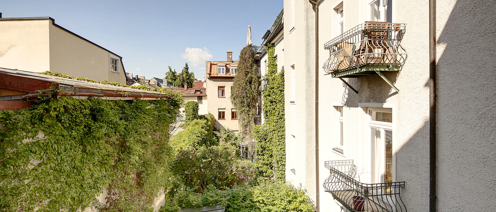двухэтажная квартира München Schwabing (rechts der Leopoldstraße) 04 вид из окна 6884