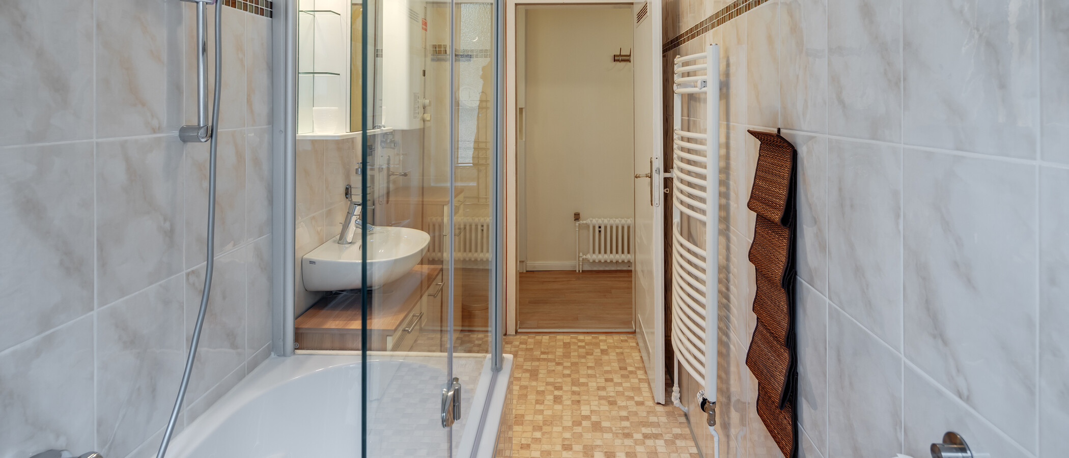 квартира München Schwabing-West (rund um den Hohenzollernplatz) 02 ванная комната 6915