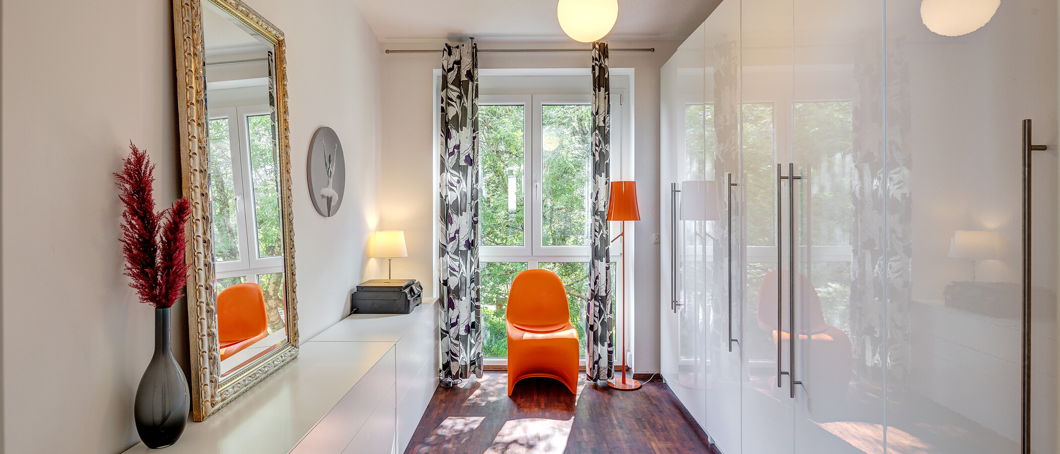 мансардная квартира München Fasanerie 01 гардеробная 6919