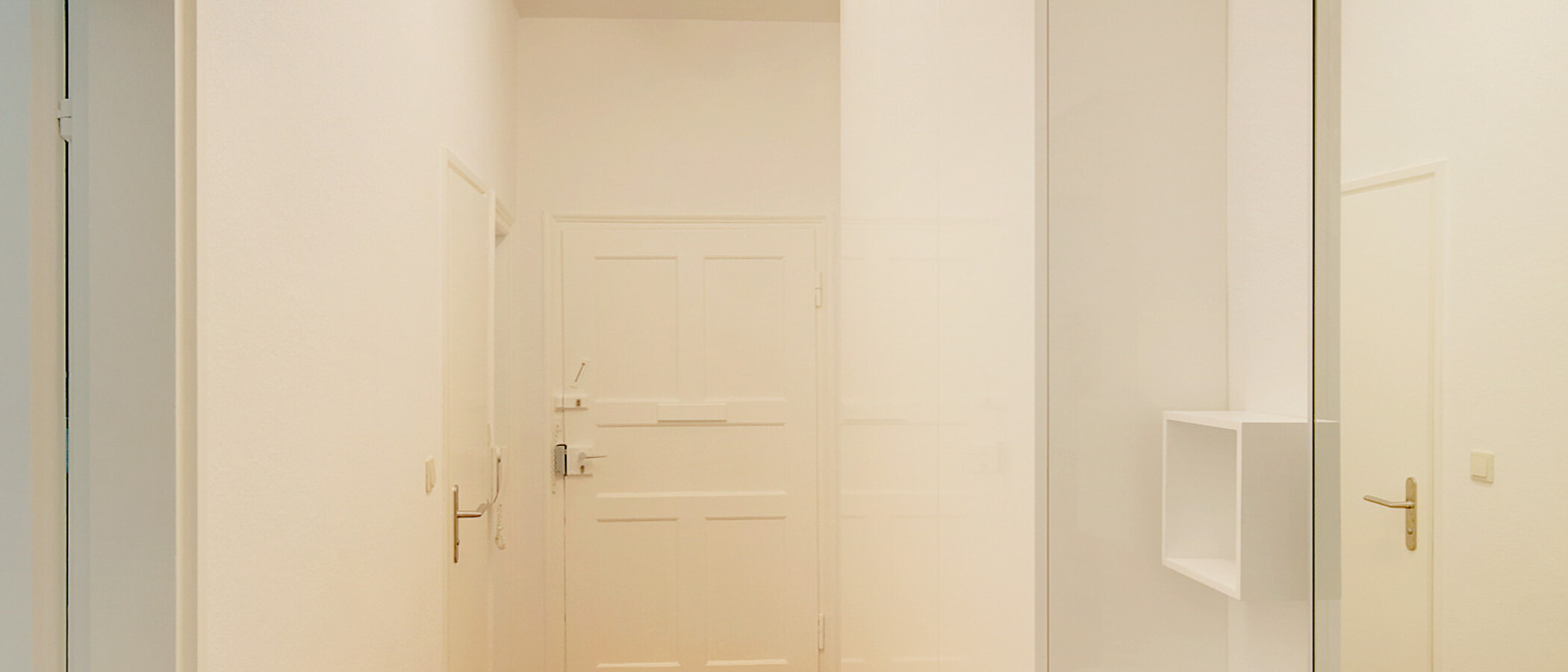 квартира München Westend 01 коридор 6979