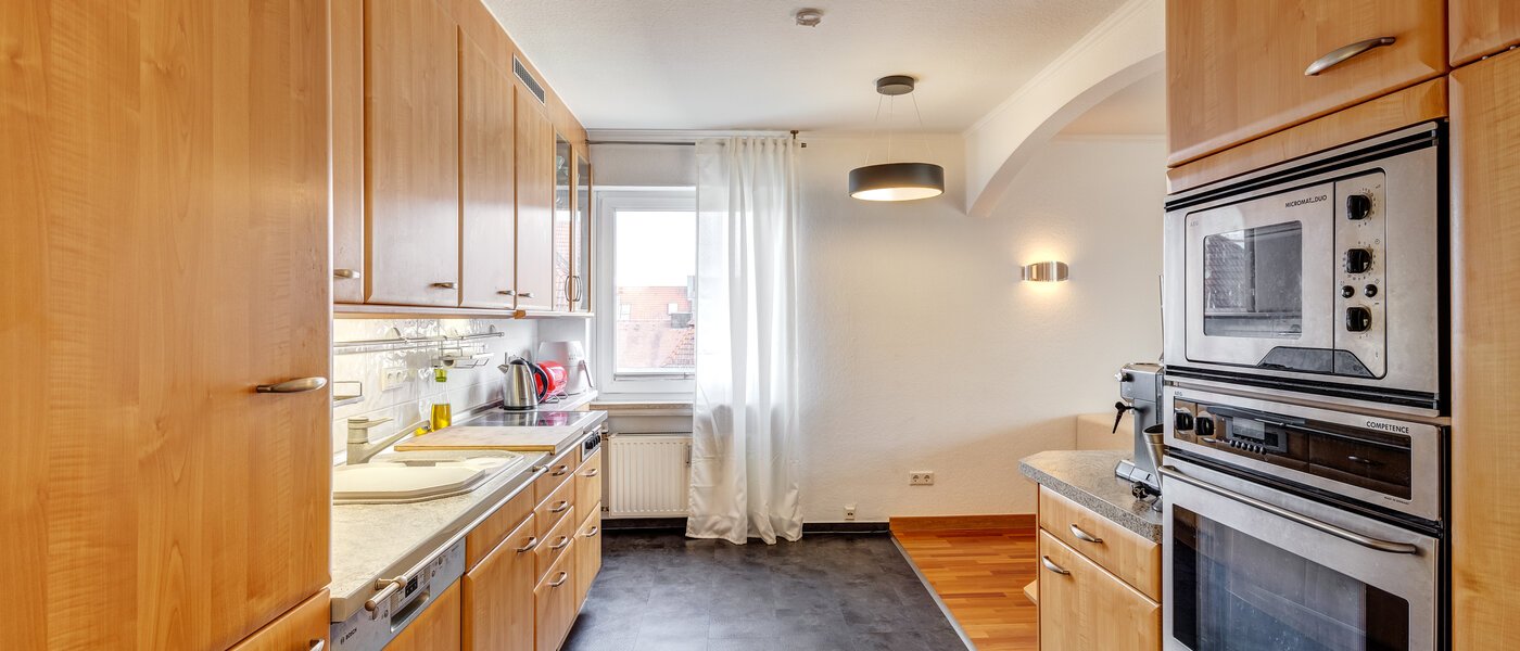 квартира München Schwabing 01 кухня 7020