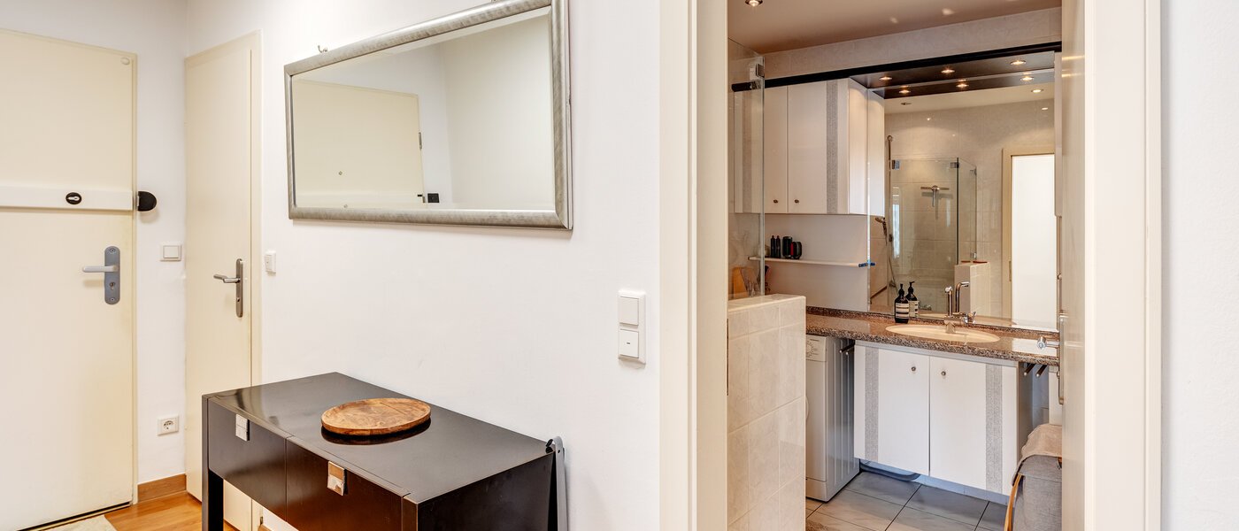 квартира München Schwabing 02 коридор 7020