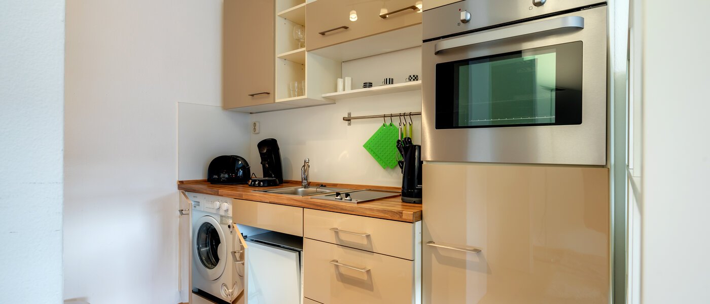 квартира München Schwabing 02 кухня 7050