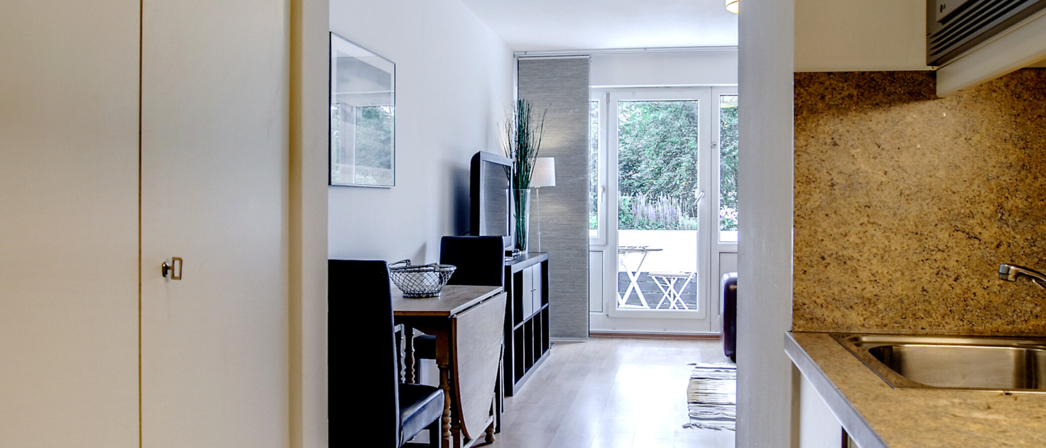 квартира München Arabellapark 01 коридор 7076