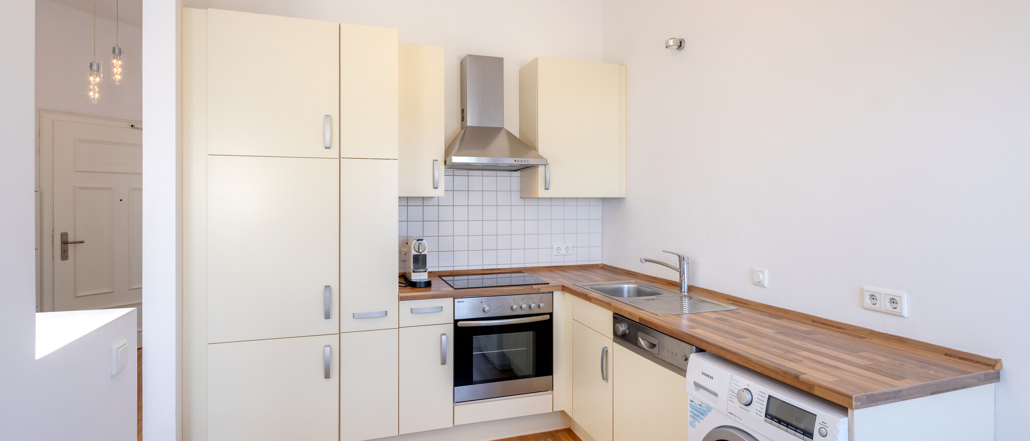 мансардная квартира München Neuhausen 01 кухня 7084