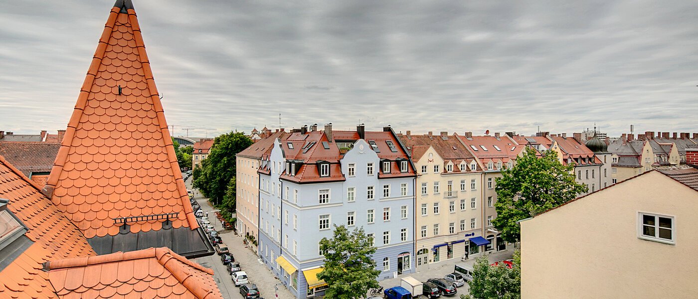 мансардная квартира München Neuhausen 04 вид из окна 7084