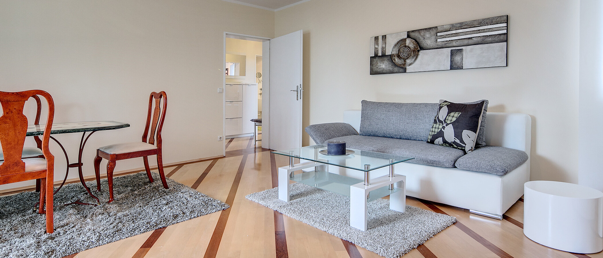квартира München Arabellapark 05 гостиная 7141