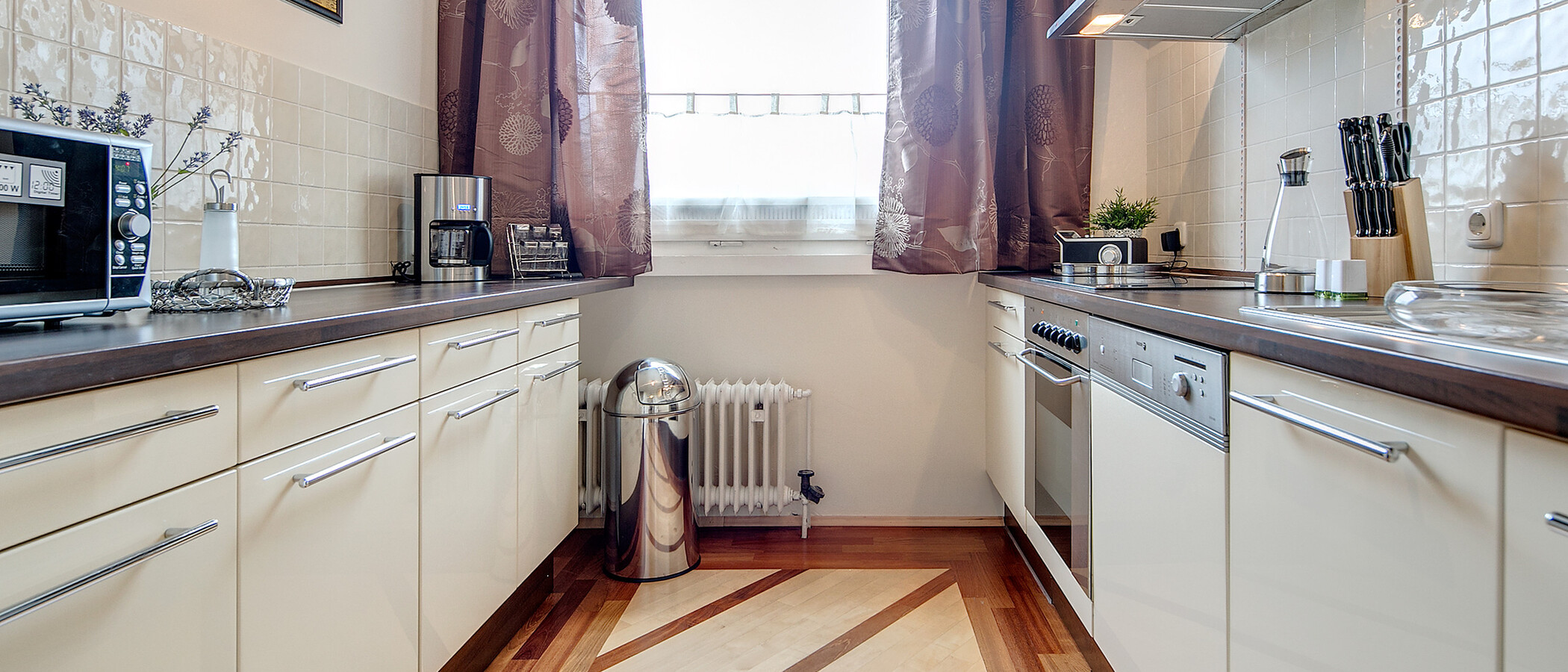 квартира München Arabellapark 02 кухня 7141