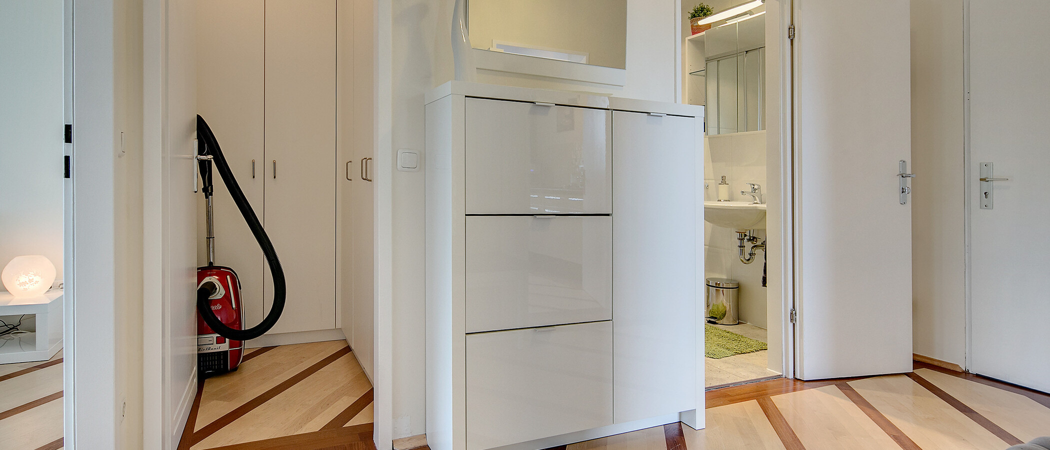 квартира München Arabellapark 02 коридор 7141