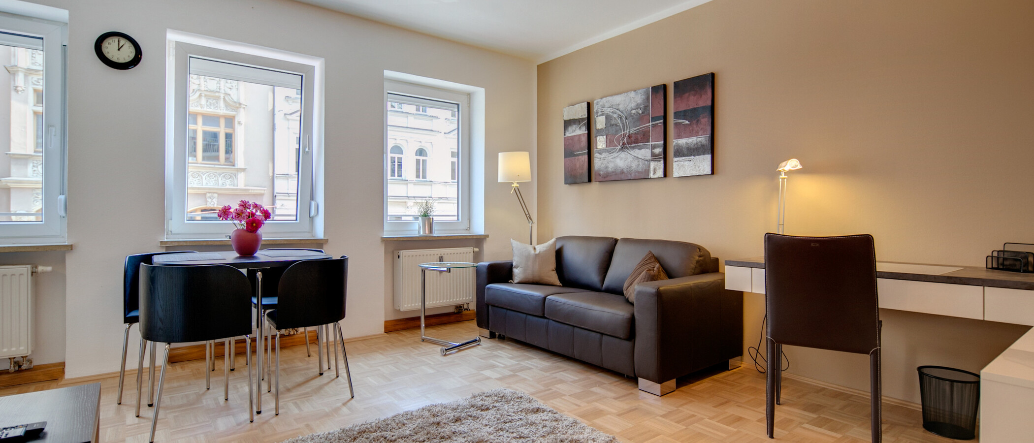 квартира München Maxvorstadt - Westen 01 гостиная 7187