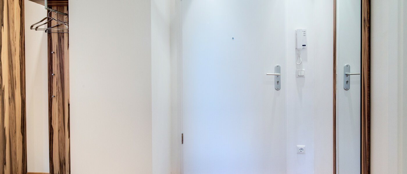 квартира München Johanneskirchen 03 коридор 7218