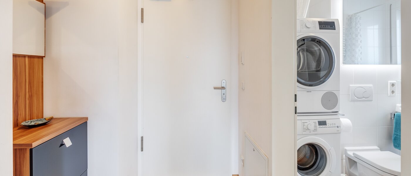 мансардная квартира München Schwabing-West 01 коридор 7226