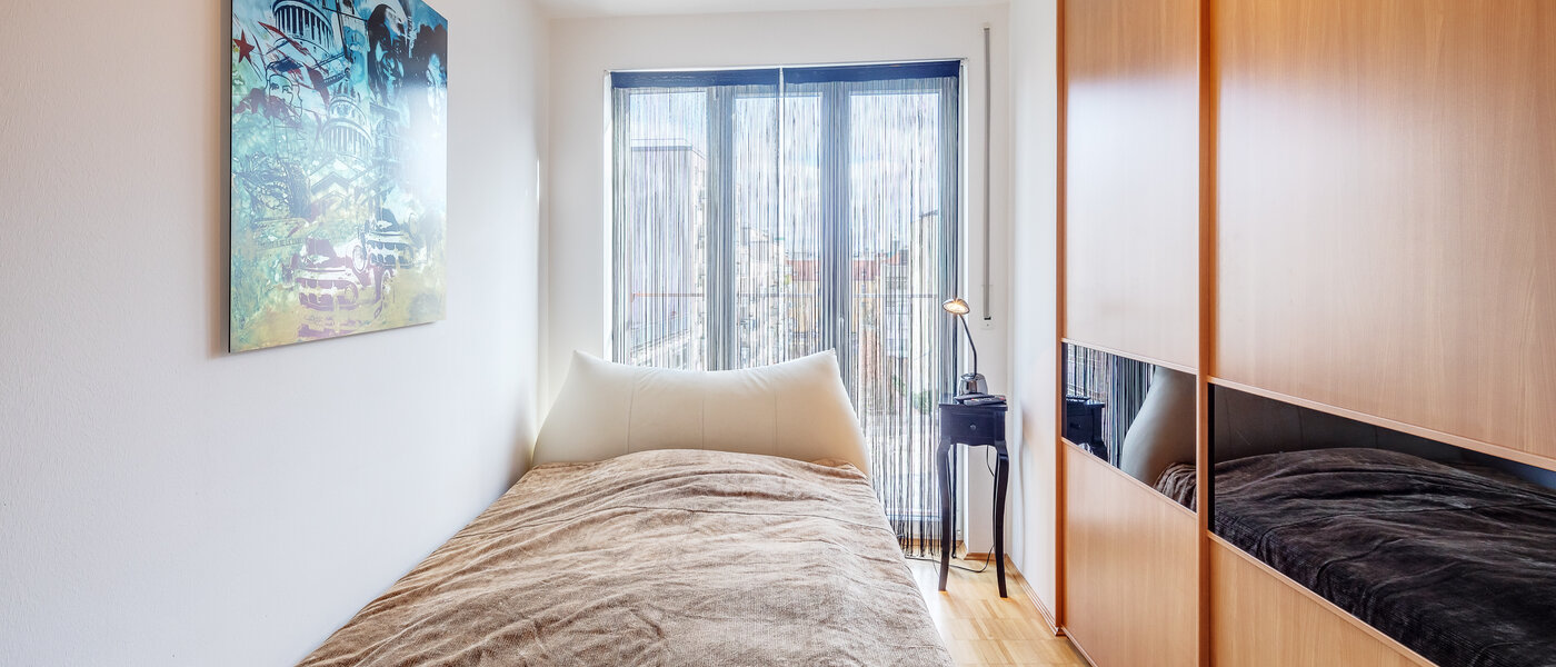 мансардная квартира München Schwabing-West 01 спальная комната 7226