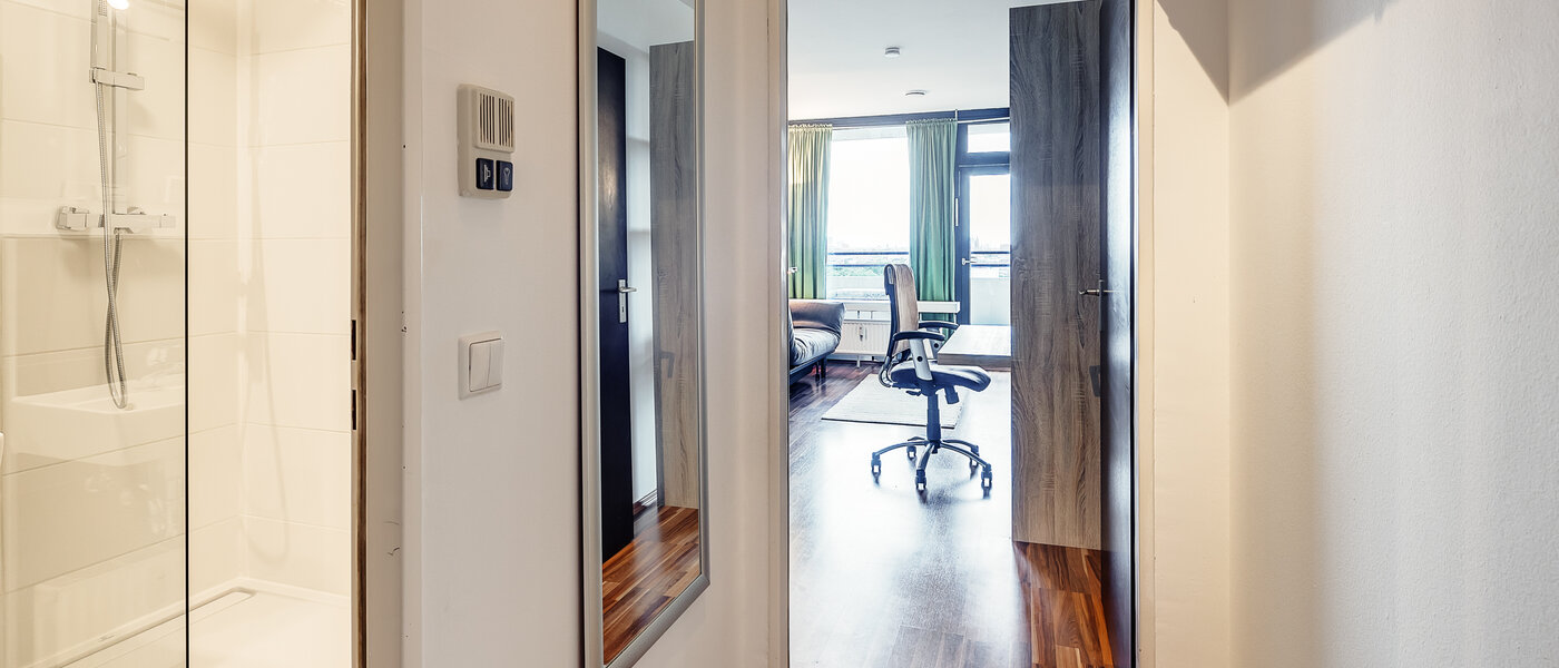 квартира München Haidhausen 01 коридор 7230