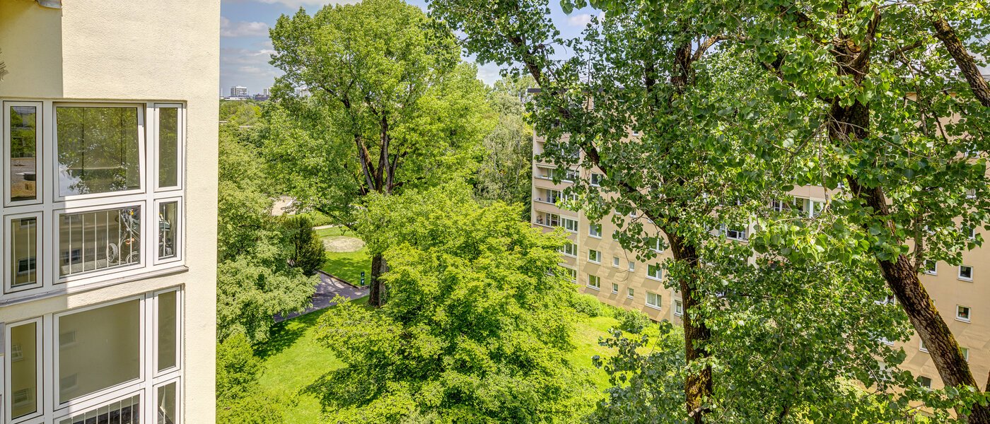 квартира München Bogenhausen 05 вид из окна 7308