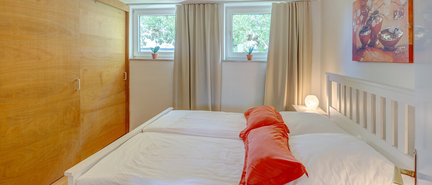 квартира München Bogenhausen 01 2-я спальная комната 7308